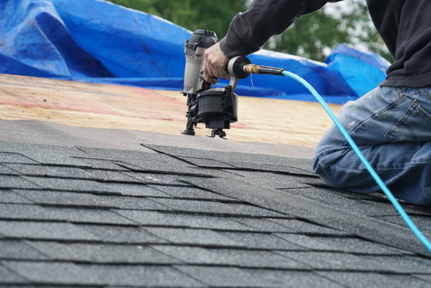 Best Storm Damage Roof Repair  in Country Clu, FL